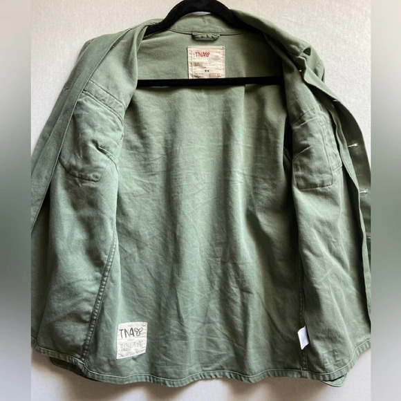 TNA Aritzia  Military utility button up patch cotton shirt Sz XS - Picture 3 of 11